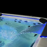 Jacuzzi J500 waterval